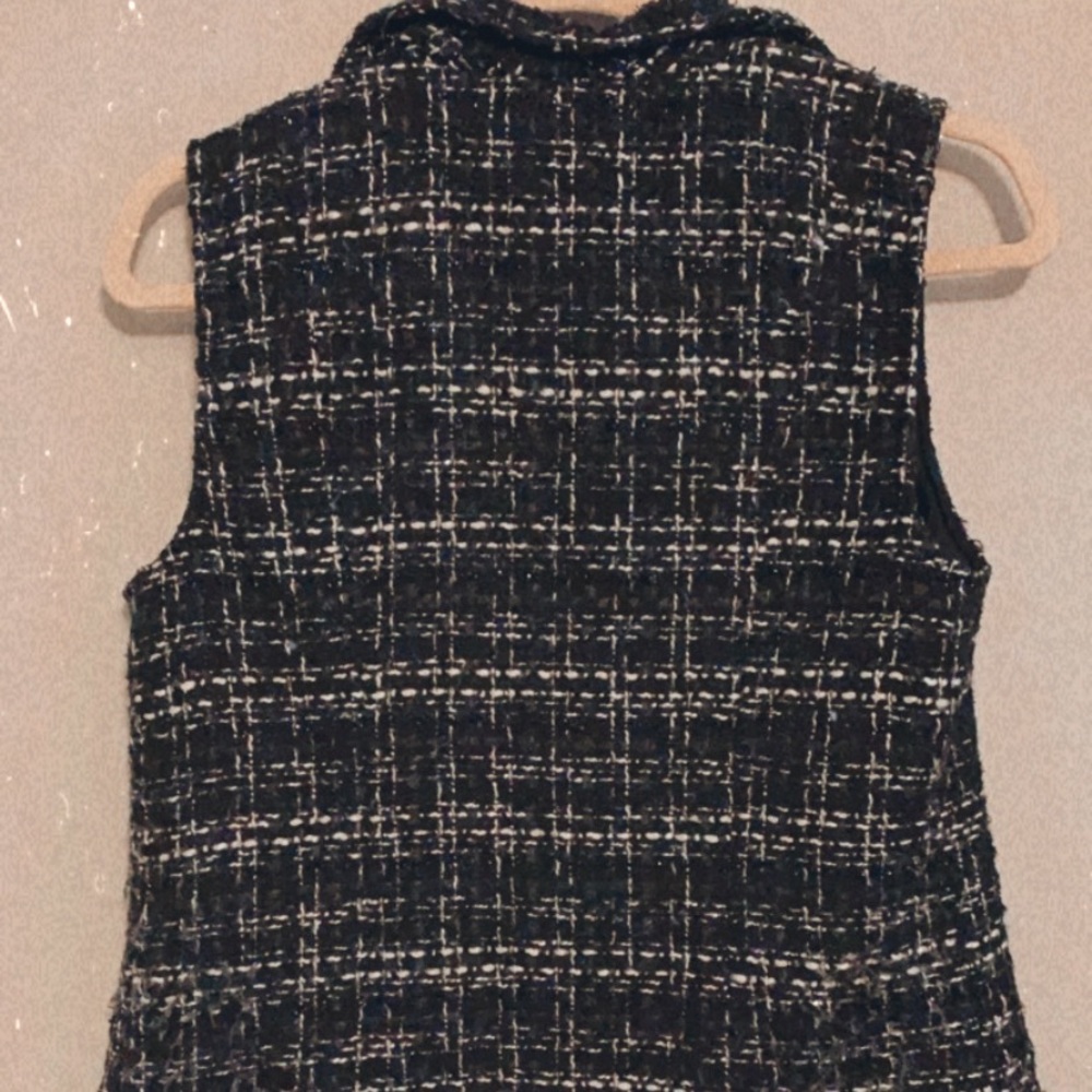 Vest - Picture 3 of 5